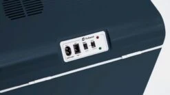 Outwell Ecocool Lite Elektrische Koelbox - 24 Liter - Donkerblauw 7 Outwell Ecocool Lite Elektrische Koelbox - 24 Liter - Donkerblauw -Buitenuitrusting 1069 1900 ecocool blauw 2