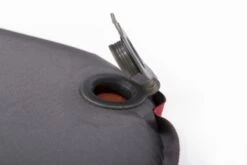 Exped SIM Comfort 5 LW Zelfopblazende Slaapmat -Buitenuitrusting 1267 1900 6184 sim comfort valve open 5472x3648 1