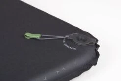 Exped SIM 3.8 M Zelfopblazende Slaapmat 11 Exped SIM 3.8 M Zelfopblazende Slaapmat -Buitenuitrusting 1267 1900 sim black close