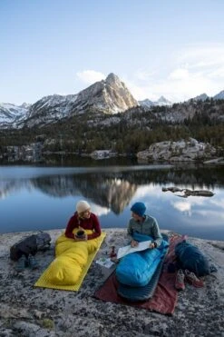 Therm-A-Rest Space Cowboy L Mummymodel Slaapzak 16 Therm-A-Rest Space Cowboy L Mummymodel Slaapzak -Buitenuitrusting 1900 1267 2022 thermarest sierranevada california patitucci 0220