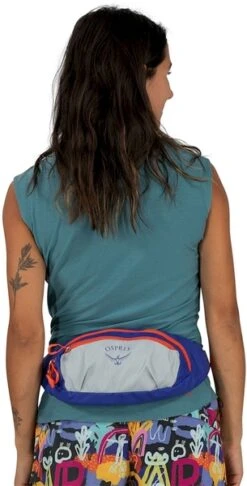 Osprey Daylite Heuptas - Blauw/Oranje -Buitenuitrusting 1900 1900 0007 daylitewaist s23 onbody5 silverliningblueberry 10005144