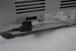 Engel MT35F-S Compressor Koelbox - 32 Liter 15 Engel MT35F-S Compressor Koelbox - 32 Liter -Buitenuitrusting 1900 2849 mt35fs anschlussterminal detail