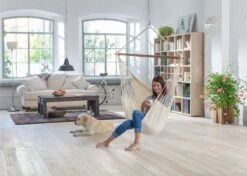 La Siesta Modesta Hangstoel - Latte 8 La Siesta Modesta Hangstoel - Latte -Buitenuitrusting 800 1120 moc14 1 ambiance 200