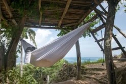 Ticket To The Moon Hangmat 1 Persoons Compact Single - White -Buitenuitrusting 800 1199 copy of 2018 03 31 hammock compact white tmc01 sea view mountain wooden cabin travel ticket to the moon