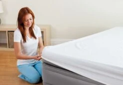 Intex Prime Comfort Luchtbed - Queensize - Ingebouwde Elektrische Pomp -Buitenuitrusting 899 1294 64162 inuse1 2020 300 1