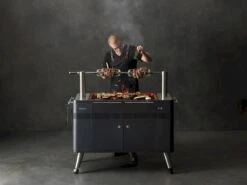 Everdure Hub Houtskool Barbecue - Zwart 10 Everdure Hub Houtskool Barbecue - Zwart -Buitenuitrusting 900 1200 9312646028913 4
