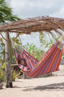 La Siesta Carolina 2 Persoons Hangmat - Flowers -Buitenuitrusting 900 598 cah16 2 ambiance 203