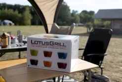 LotusGrill XL Hybrid Houtskoolbarbecue - Rood -Buitenuitrusting doos lotusgrill 4