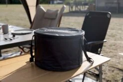 LotusGrill XL Hybrid Houtskoolbarbecue - Rood -Buitenuitrusting lotusgrill in hoes